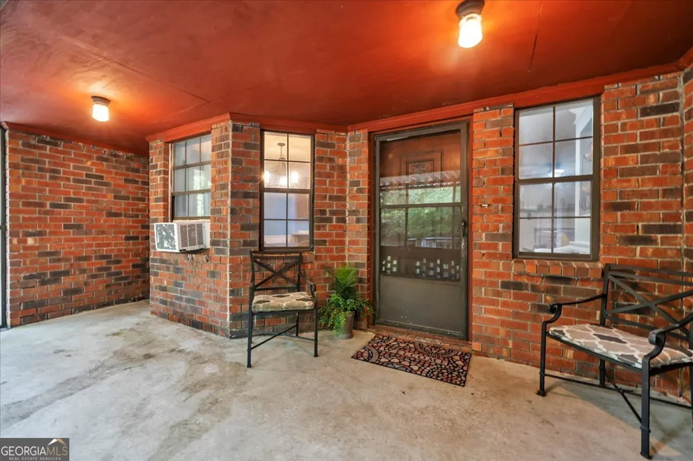 3826 Boy Scout RD Byron, GA 31008