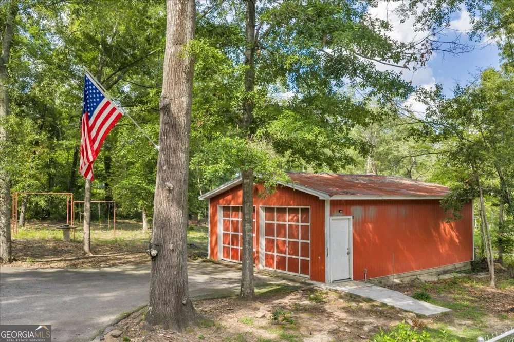 3826 Boy Scout RD Byron, GA 31008