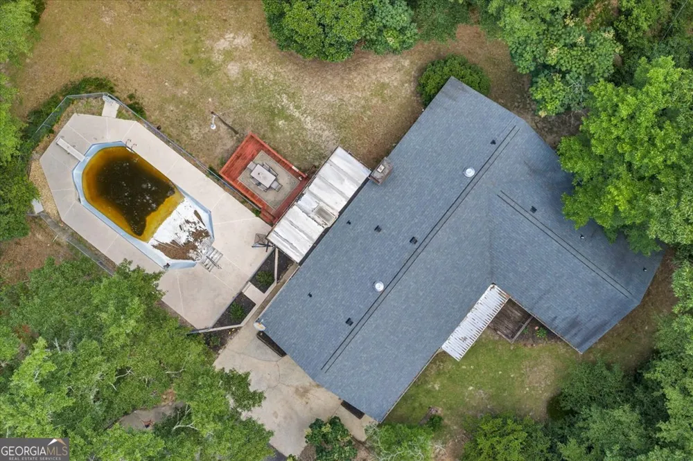 3826 Boy Scout RD Byron, GA 31008