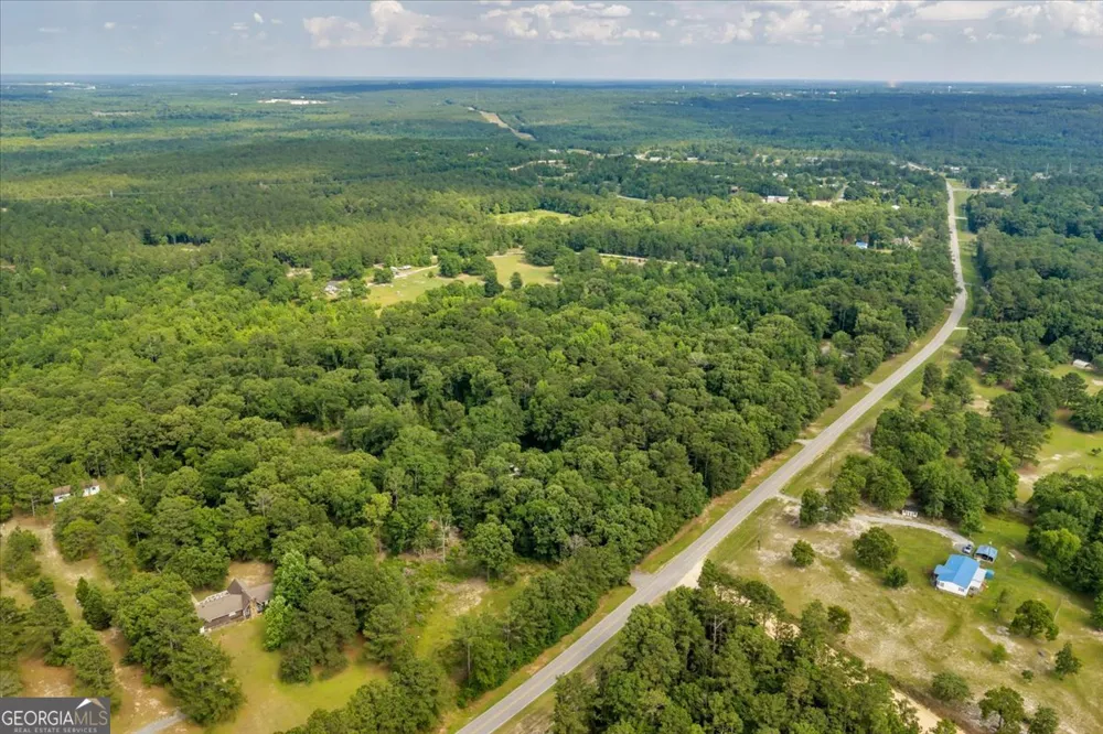 3826 Boy Scout RD Byron, GA 31008