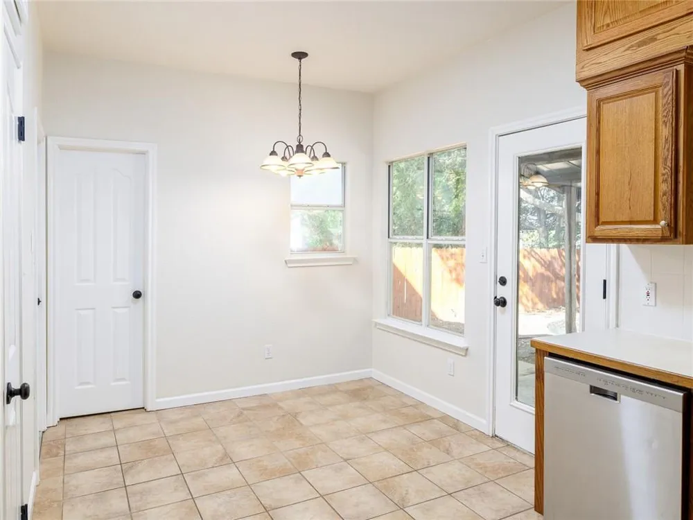 1716 Ramona Circle San Marcos, TX 78666