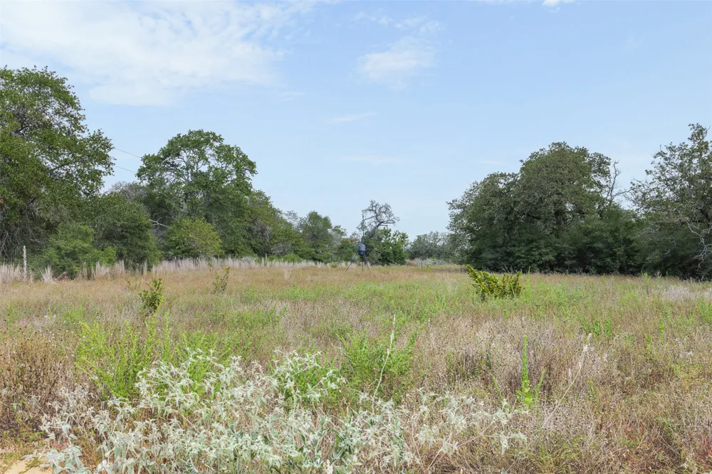 3301 Chuckwagon Road Luling, TX 78648