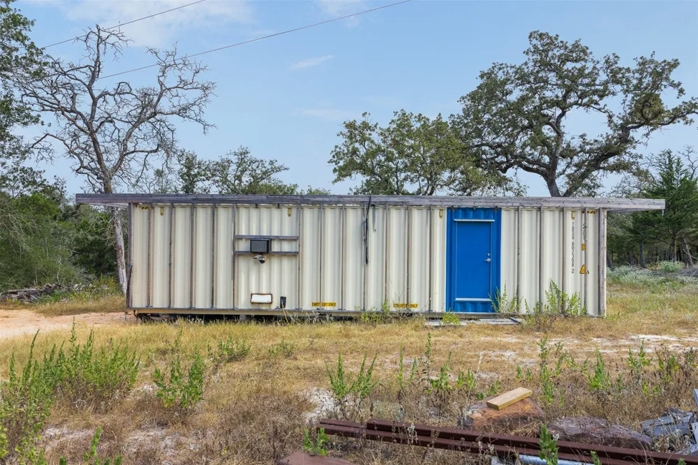 3301 Chuckwagon Road Luling, TX 78648