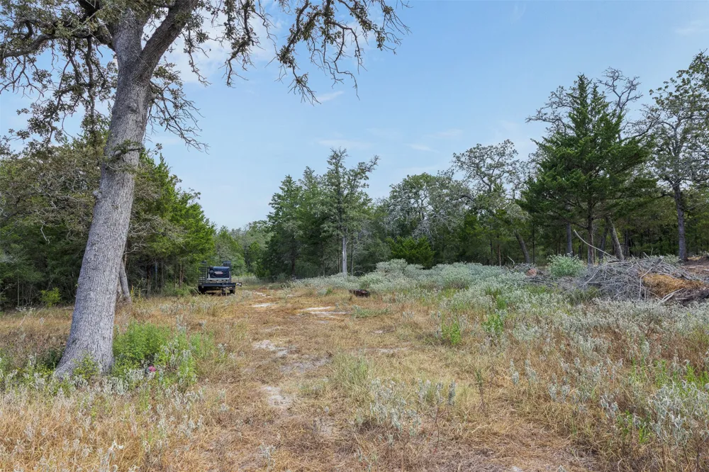 3301 Chuckwagon Road Luling, TX 78648