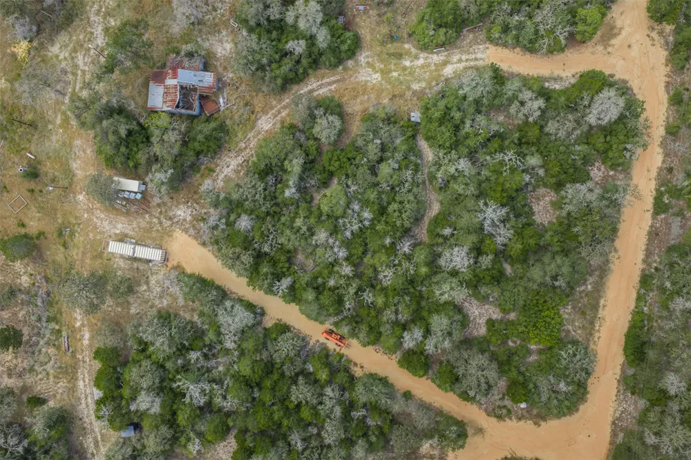3301 Chuckwagon Road Luling, TX 78648