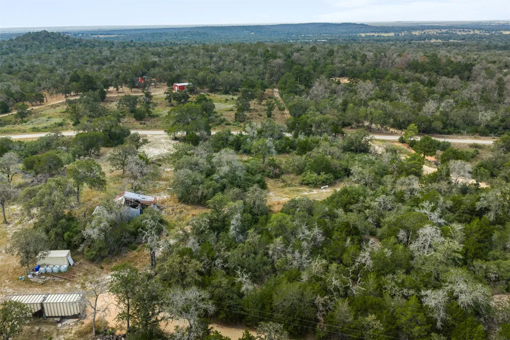 3301 Chuckwagon Road Luling, TX 78648