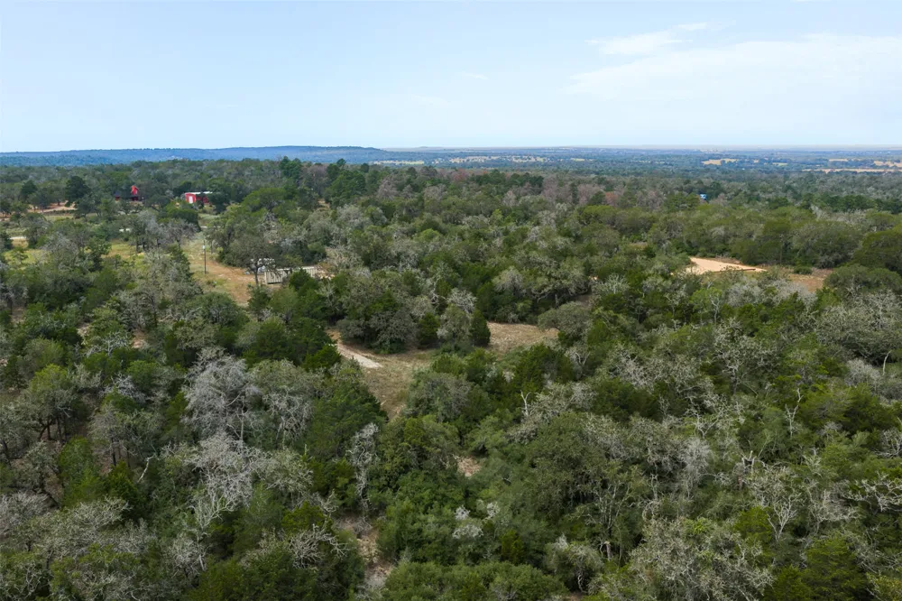 3301 Chuckwagon Road Luling, TX 78648