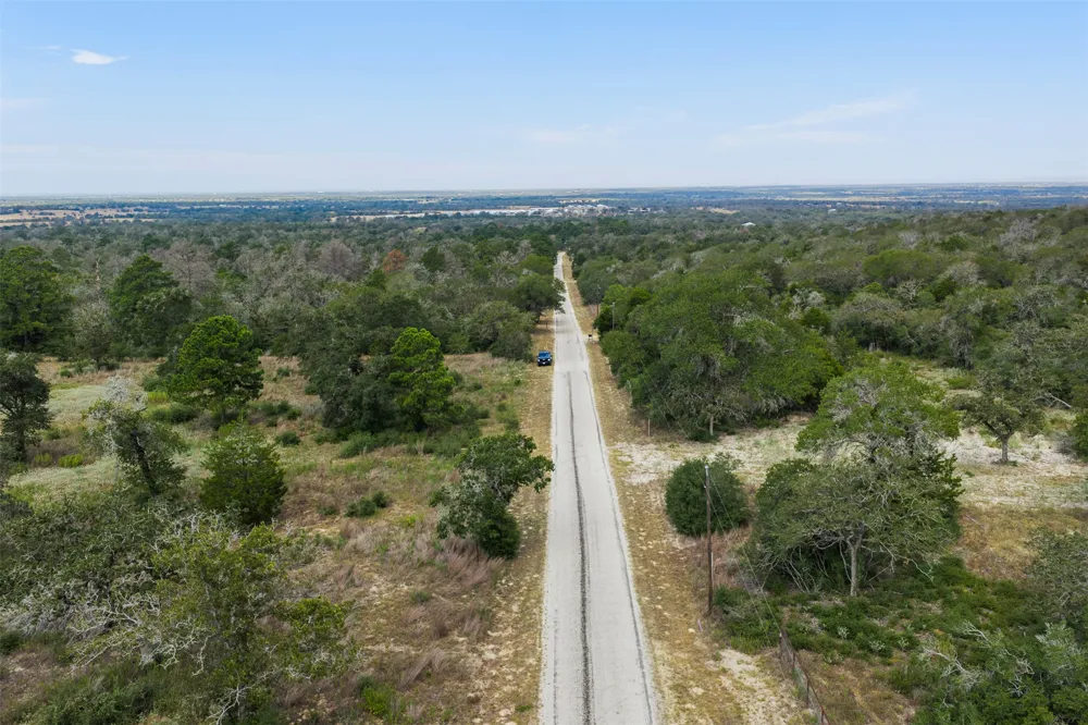 3301 Chuckwagon Road Luling, TX 78648