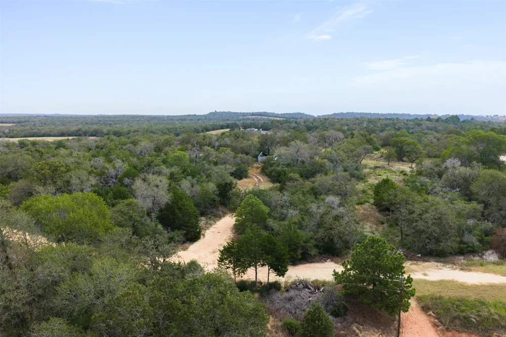 3301 Chuckwagon Road Luling, TX 78648