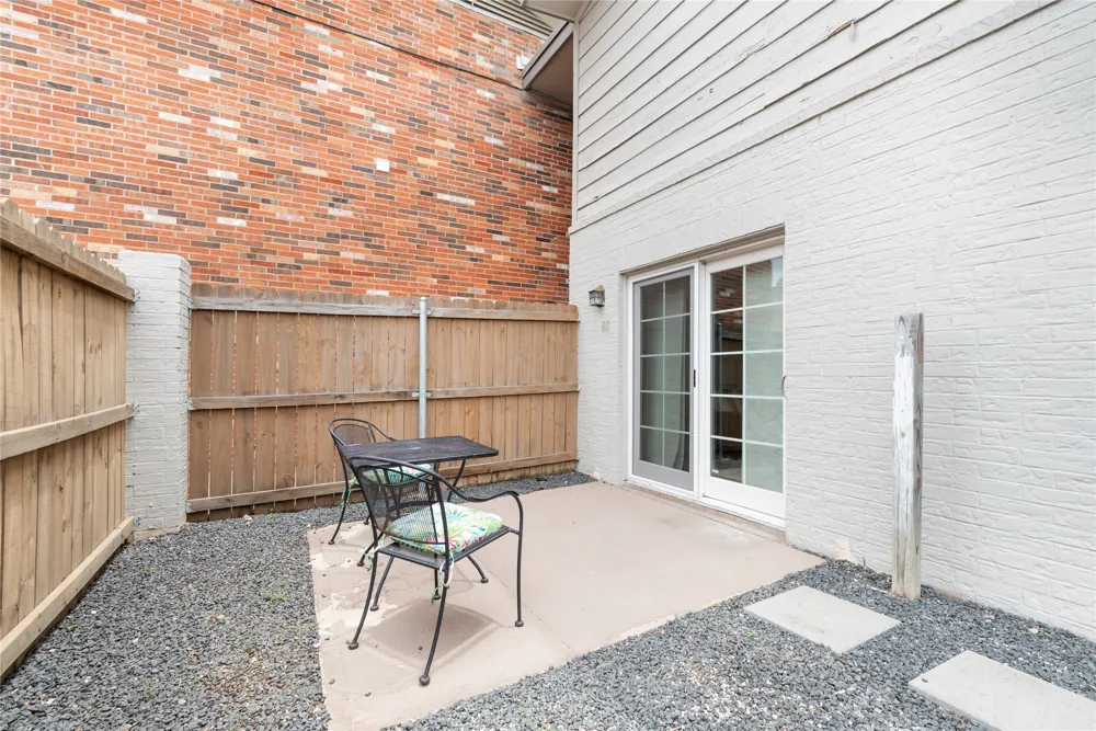 2122 Hancock Drive #103 Austin, TX 78756
