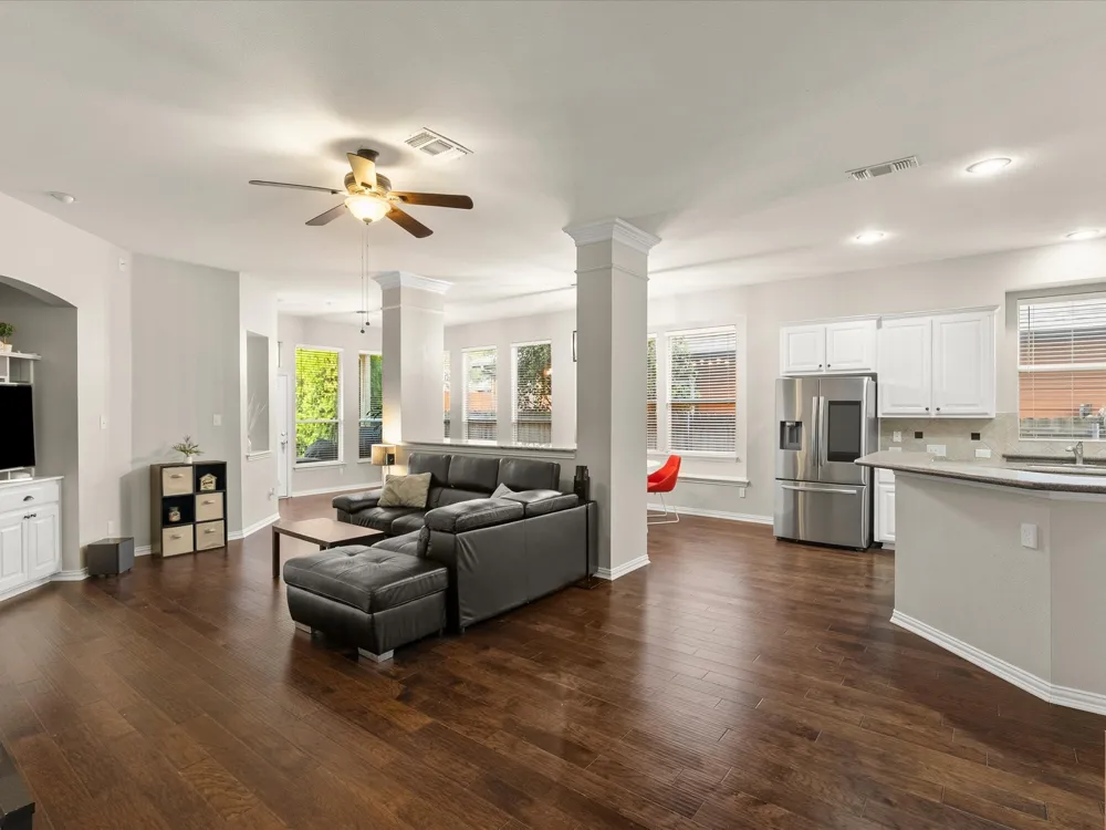 124 Myrtle Creek Grapevine, TX 76051