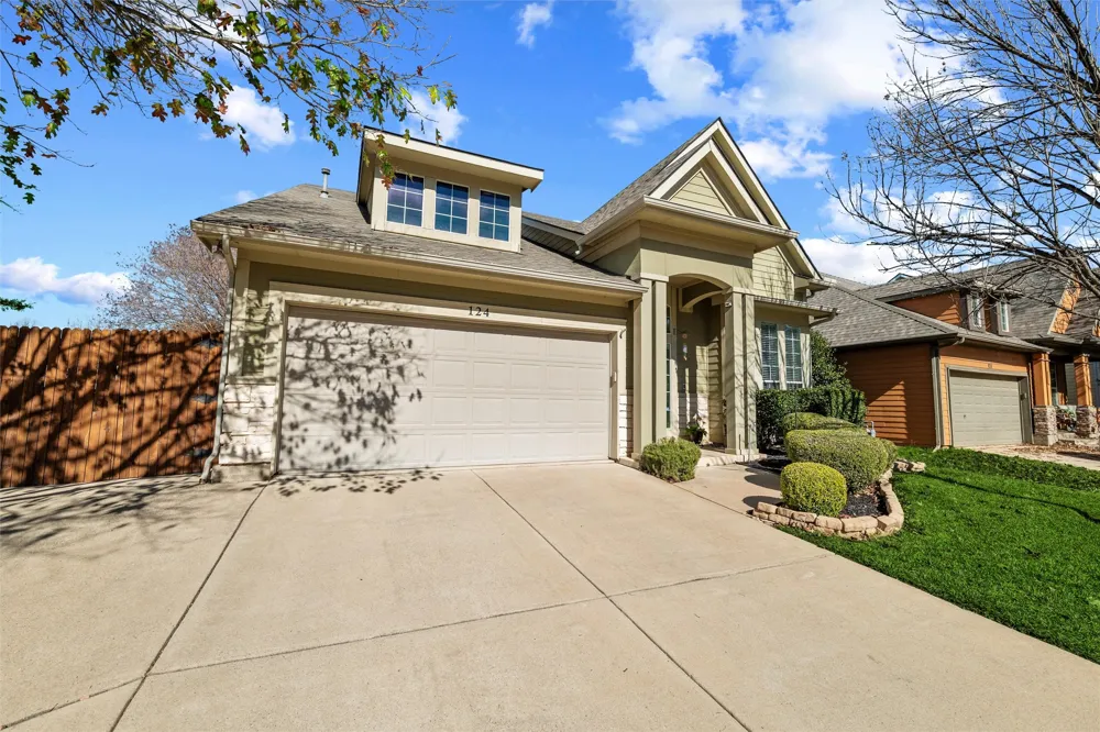 124 Myrtle Creek Grapevine, TX 76051