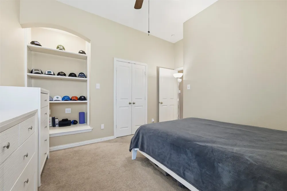 124 Myrtle Creek Grapevine, TX 76051