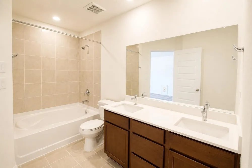 22554 Pinecone Forest Lane Tomball, TX 77377