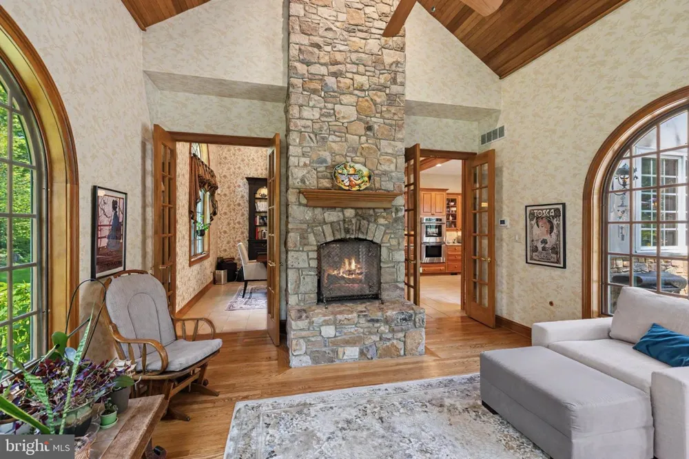 251 MUNICIPAL ROAD Erwinna, PA 18920