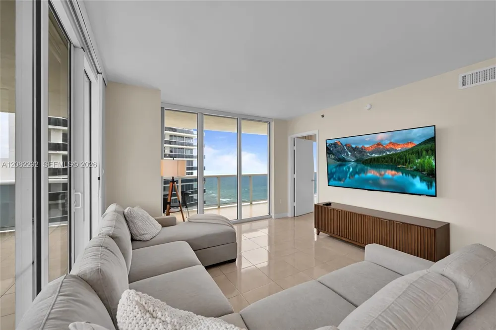 1830 S Ocean Dr #3508 Hallandale Beach, FL 33009