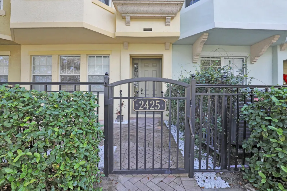 2425 San Pietro Circle Palm Beach Gardens, FL 33410