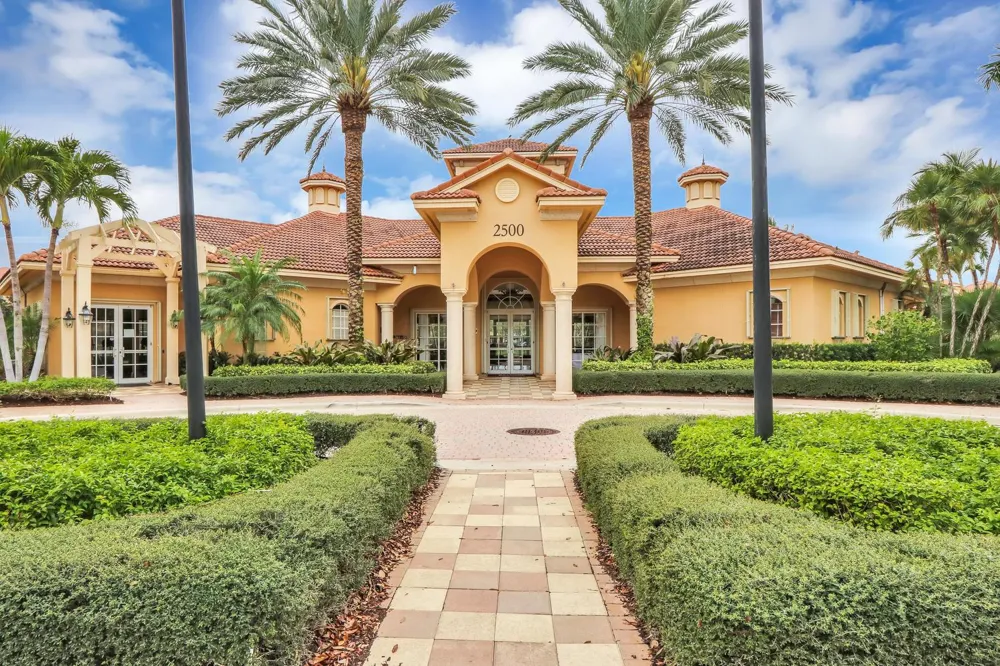 2425 San Pietro Circle Palm Beach Gardens, FL 33410