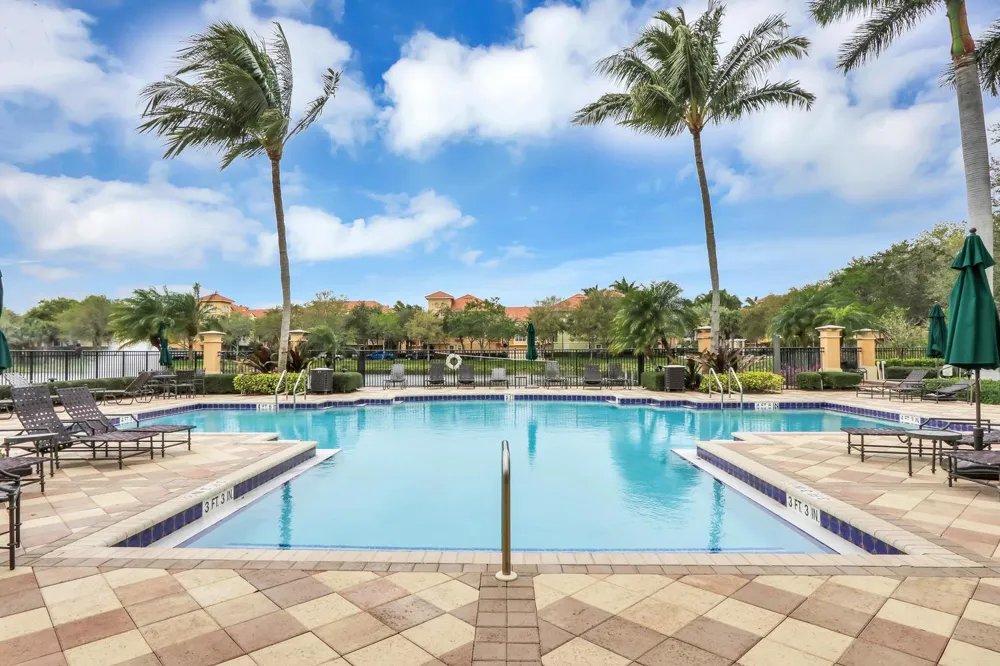 2425 San Pietro Circle Palm Beach Gardens, FL 33410