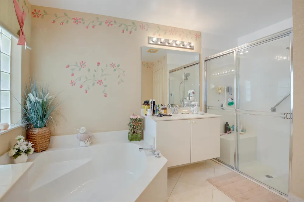 6519 LUCAYA AVENUE Boynton Beach, FL 33437