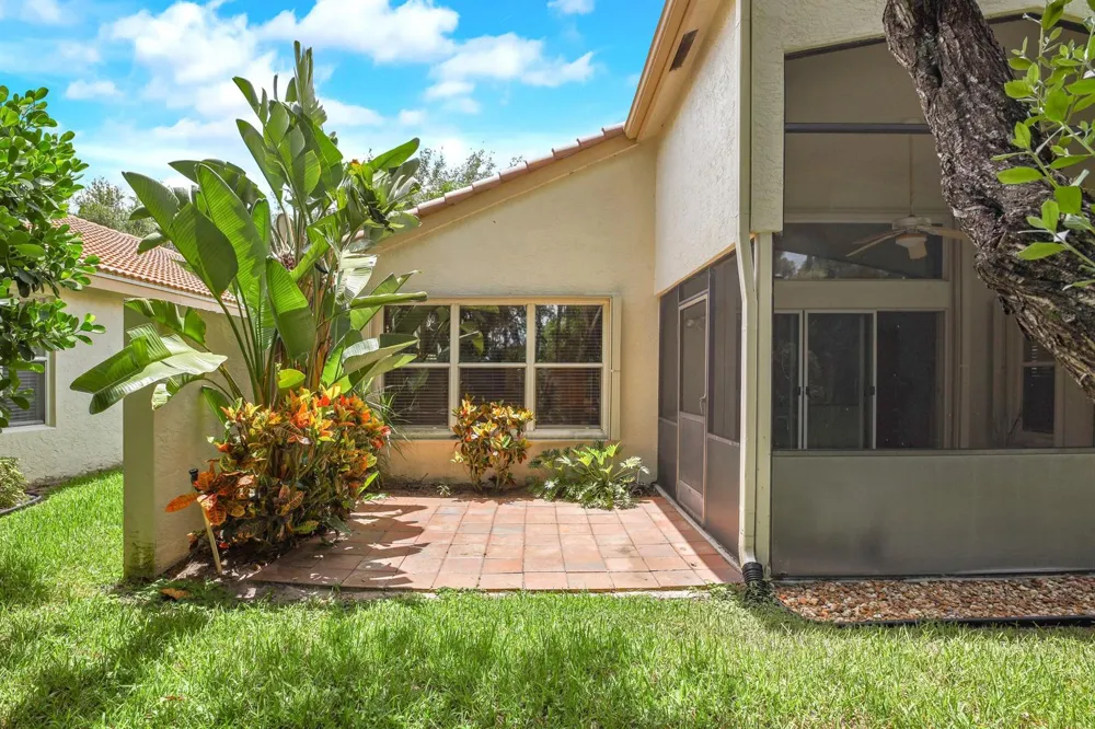 6519 LUCAYA AVENUE Boynton Beach, FL 33437
