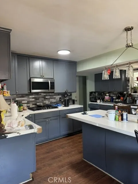 11081 De Garmo Pacoima, CA 91331