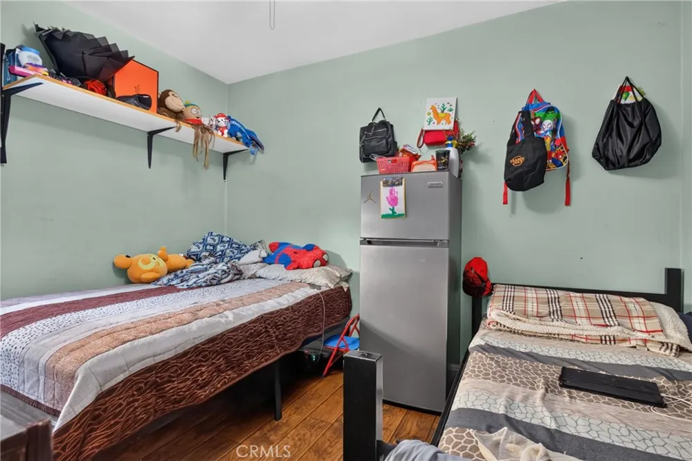 11081 De Garmo Pacoima, CA 91331