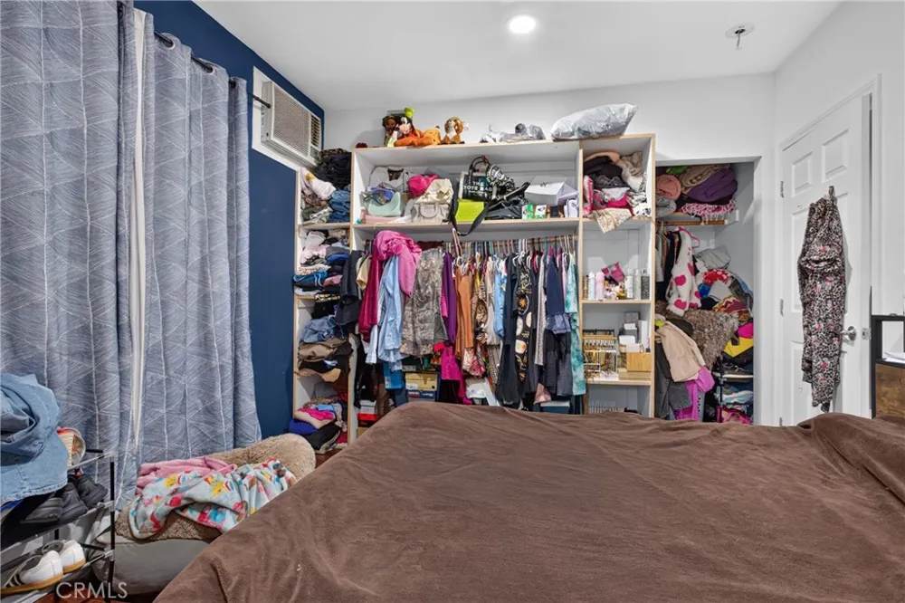 11081 De Garmo Pacoima, CA 91331