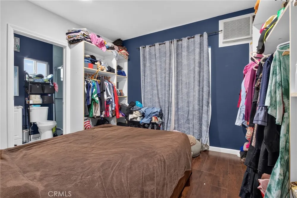 11081 De Garmo Pacoima, CA 91331