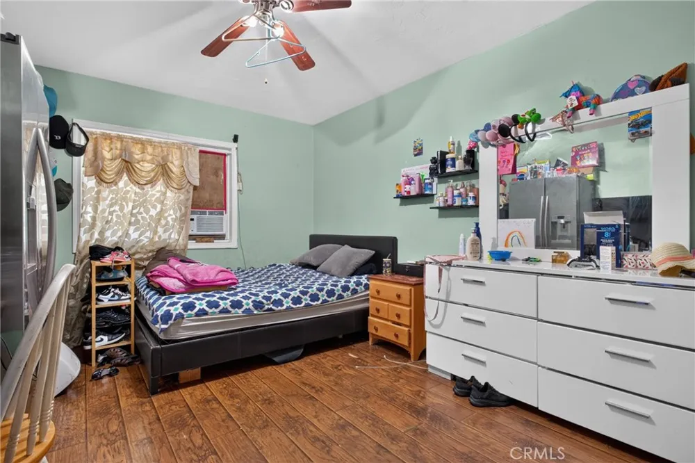 11081 De Garmo Pacoima, CA 91331