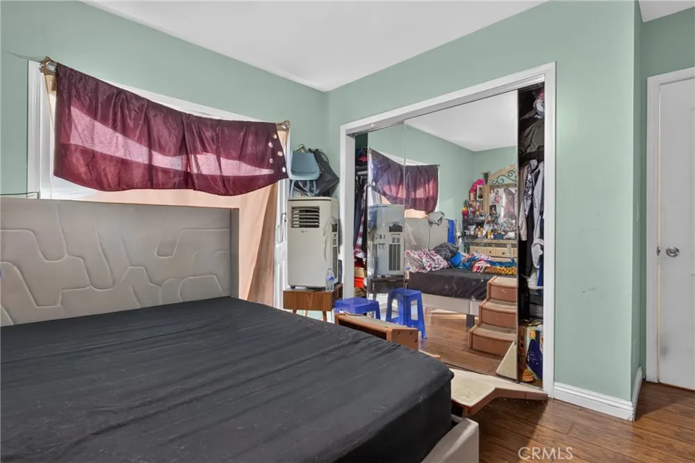 11081 De Garmo Pacoima, CA 91331