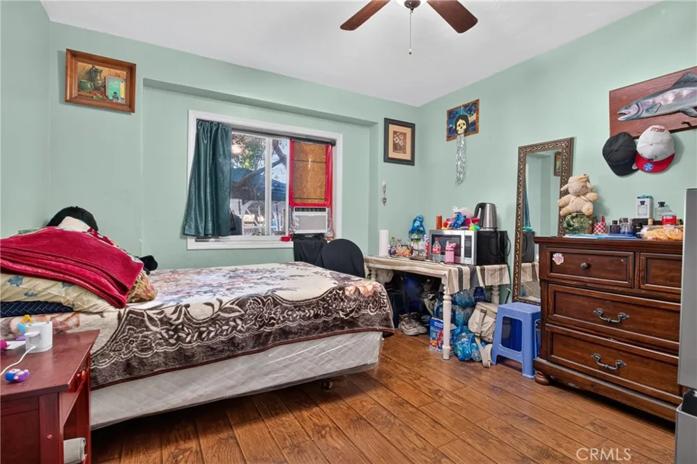 11081 De Garmo Pacoima, CA 91331