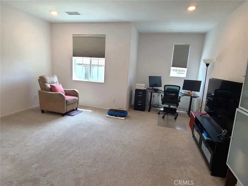5584 Kateway #9 Fontana, CA 92336