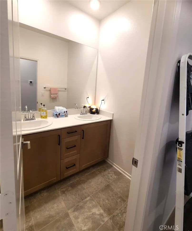 5584 Kateway #9 Fontana, CA 92336