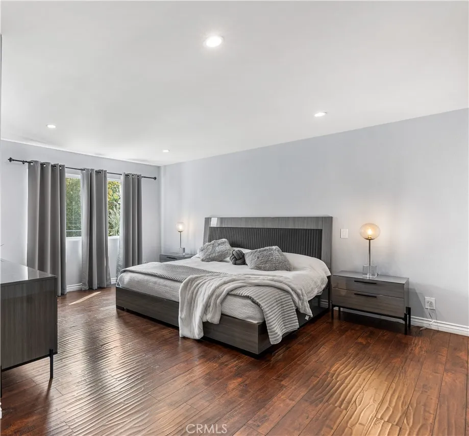 18333 Hatteras Tarzana, CA 91356