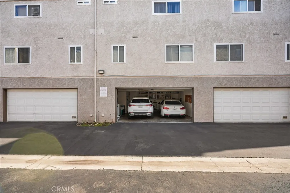 18333 Hatteras Tarzana, CA 91356