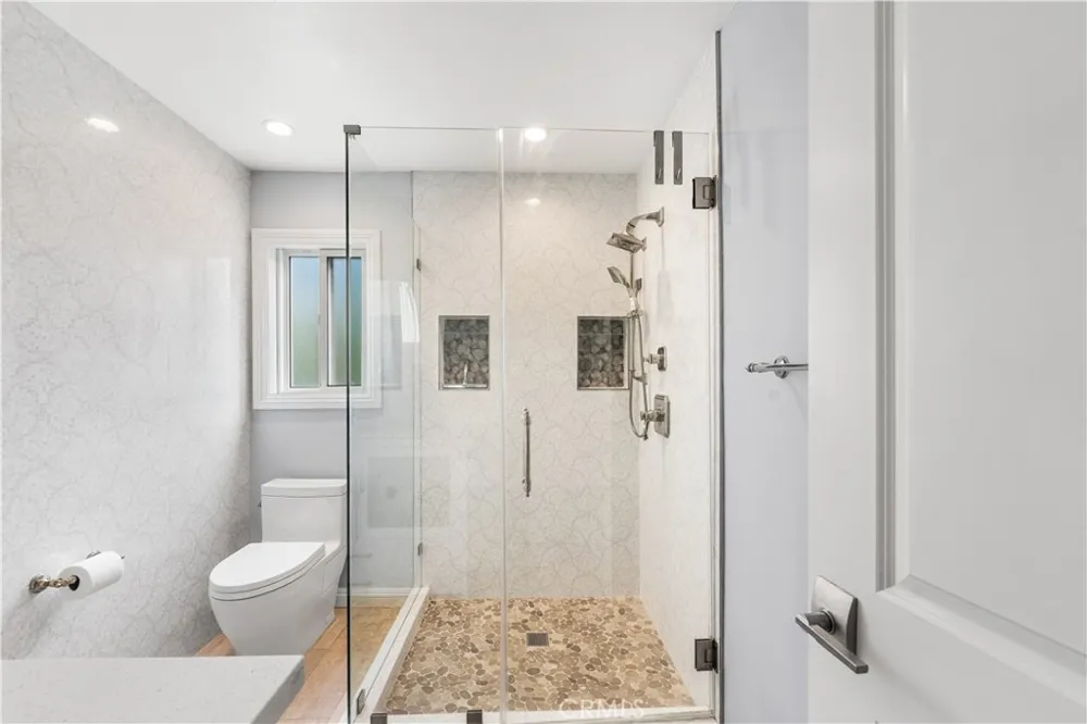 18333 Hatteras Tarzana, CA 91356