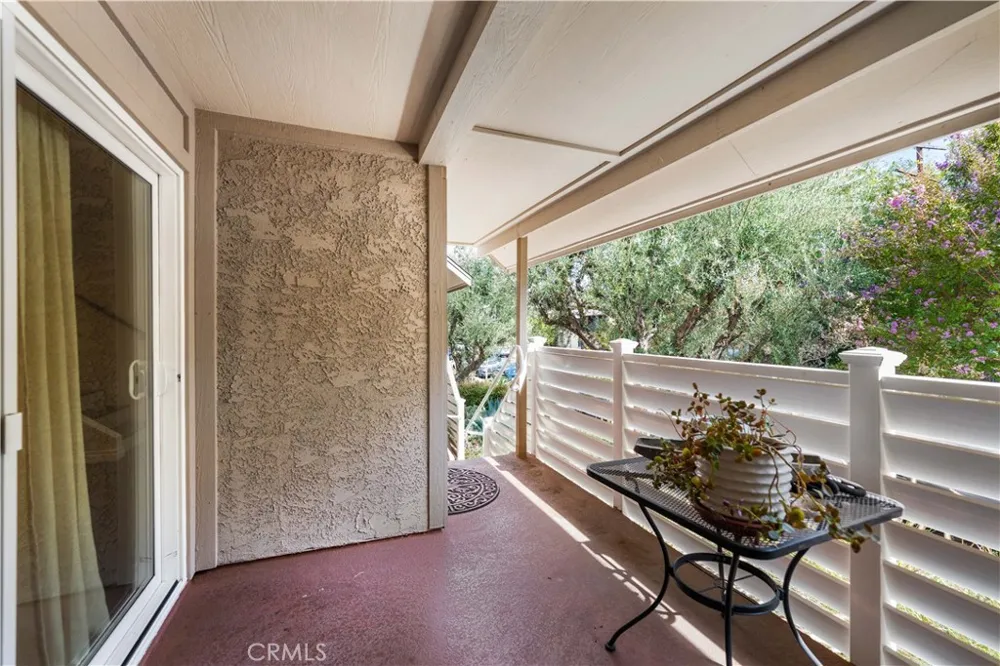 18333 Hatteras Tarzana, CA 91356