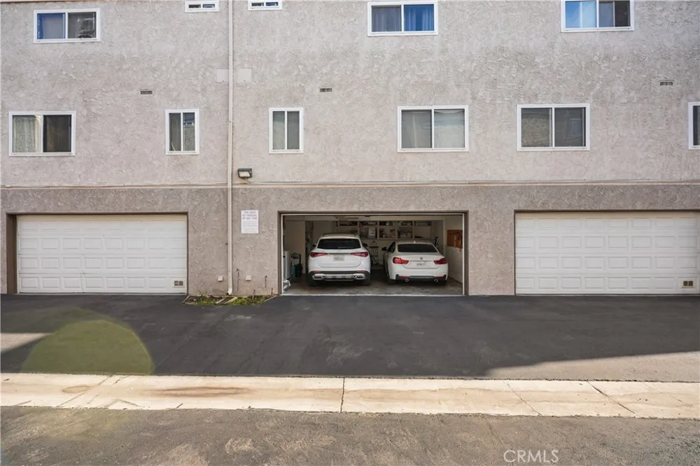 18333 Hatteras Tarzana, CA 91356