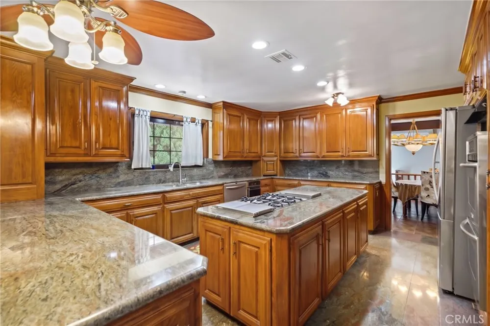 10307 Donna Avenue Porter Ranch, CA 91326