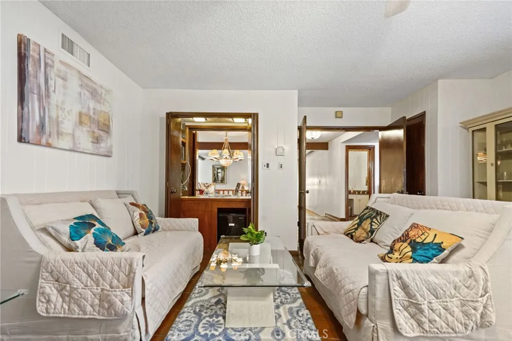 10307 Donna Avenue Porter Ranch, CA 91326