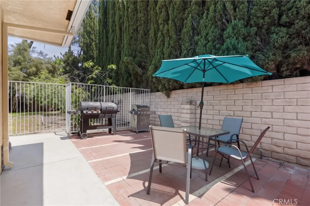 10307 Donna Avenue Porter Ranch, CA 91326