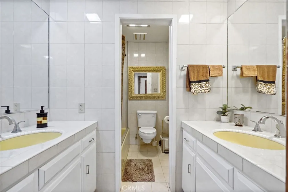 10307 Donna Avenue Porter Ranch, CA 91326