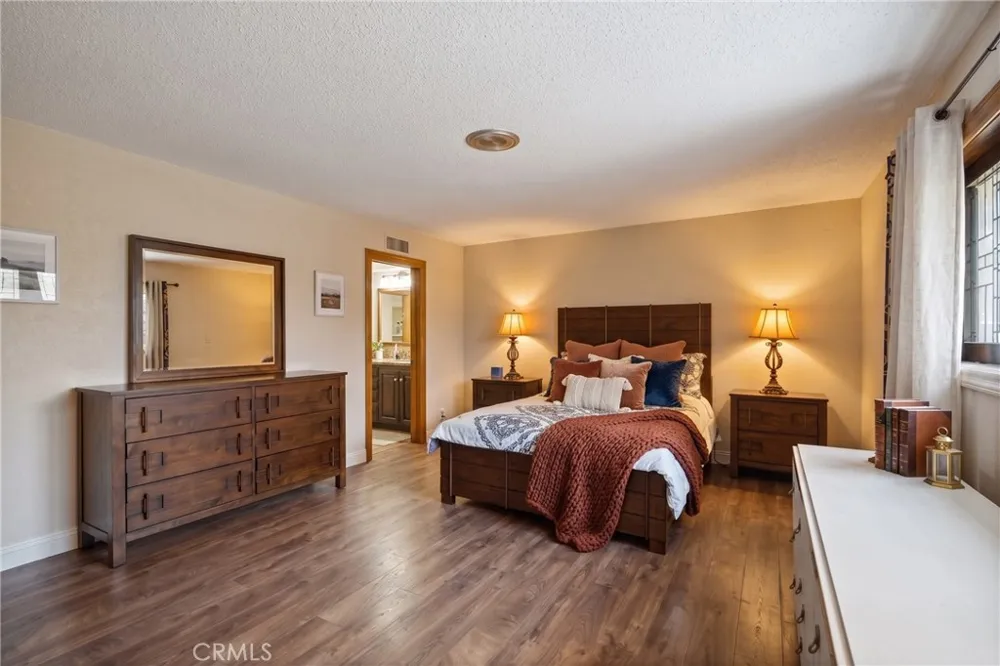 10307 Donna Avenue Porter Ranch, CA 91326