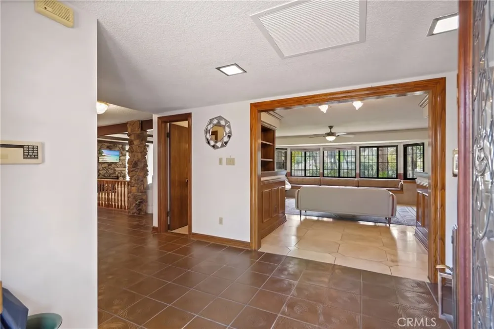10307 Donna Avenue Porter Ranch, CA 91326