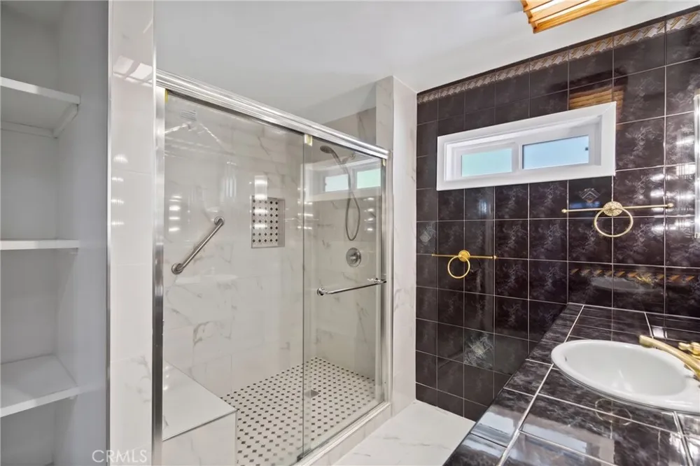 10307 Donna Avenue Porter Ranch, CA 91326