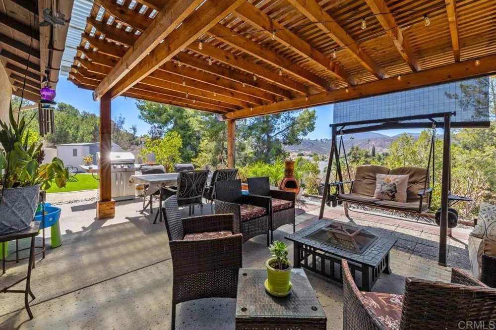 2214 Nielsen St El Cajon, CA 92020