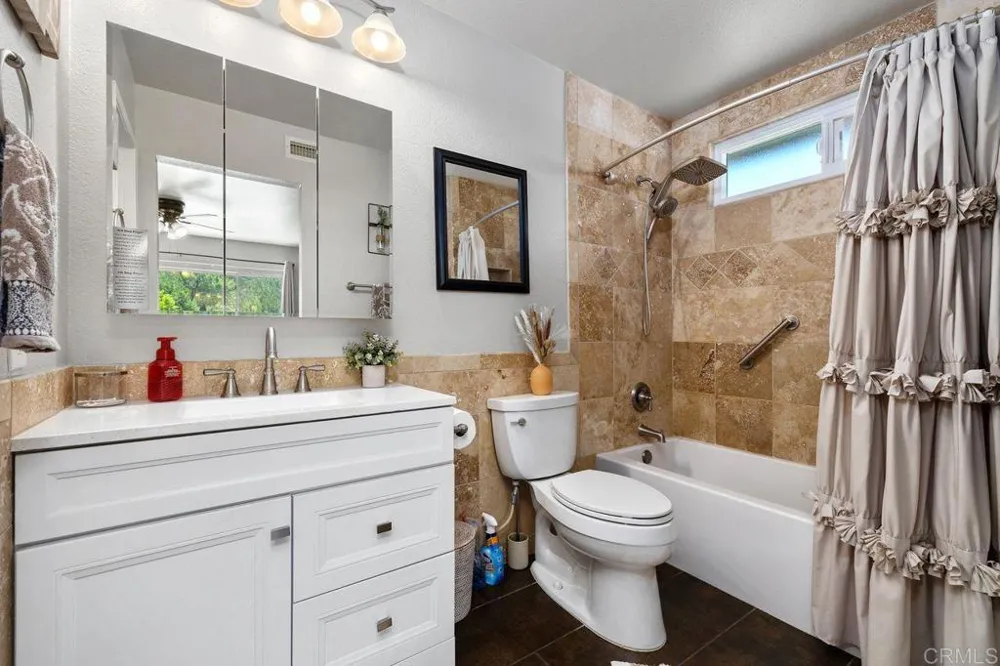 2214 Nielsen St El Cajon, CA 92020