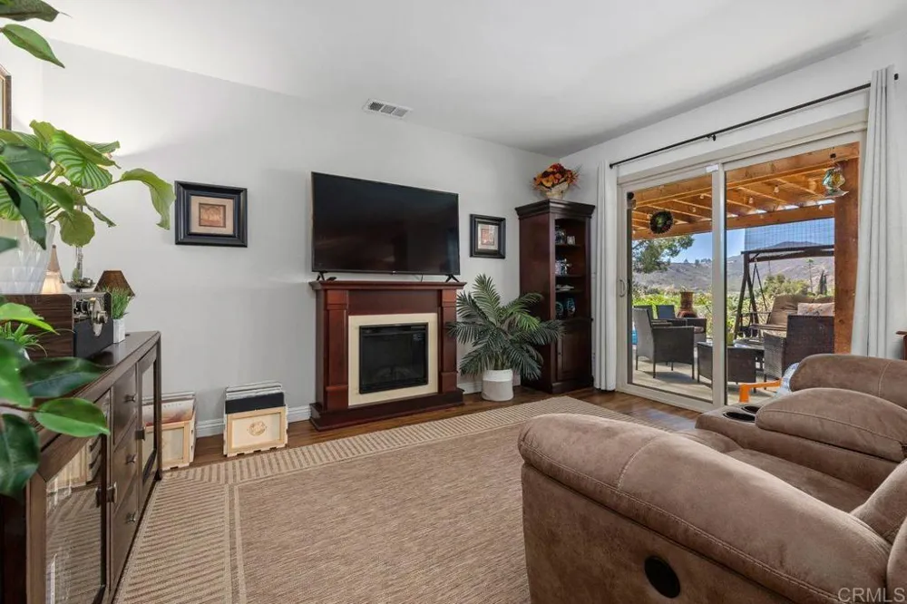 2214 Nielsen St El Cajon, CA 92020