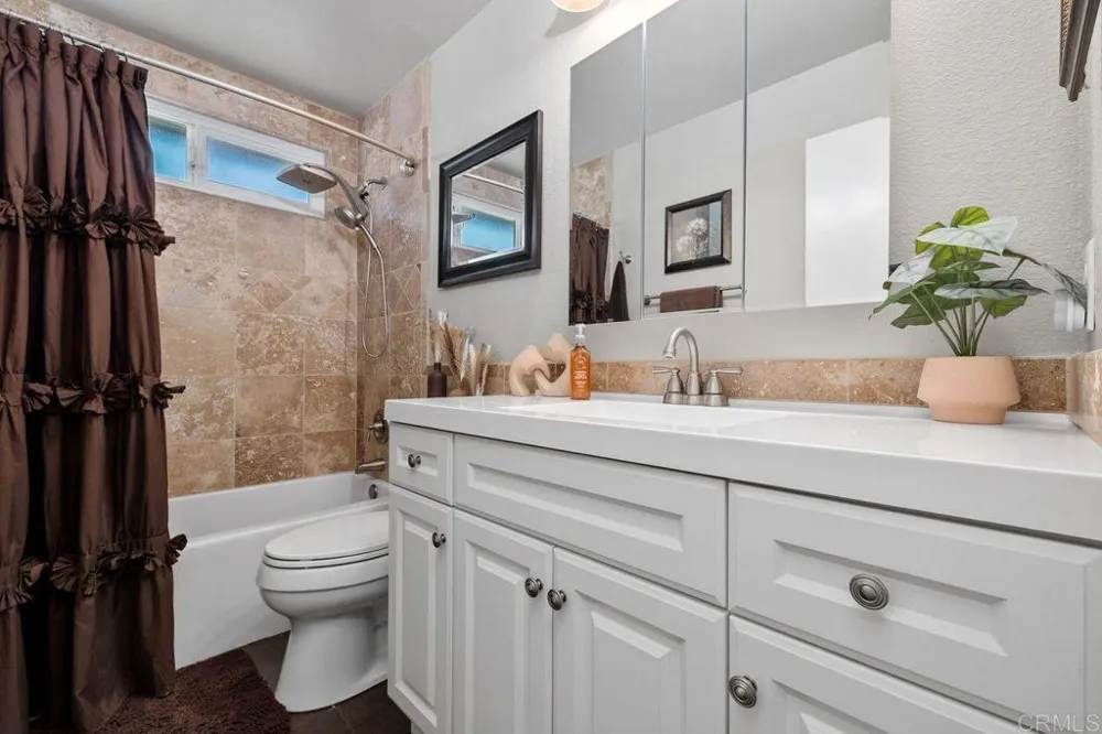 2214 Nielsen St El Cajon, CA 92020